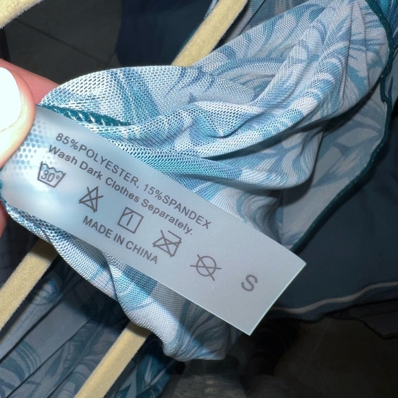 Tropical Swim Coverup - Picture 5 of 7